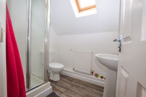 Ensuite- click for photo gallery
